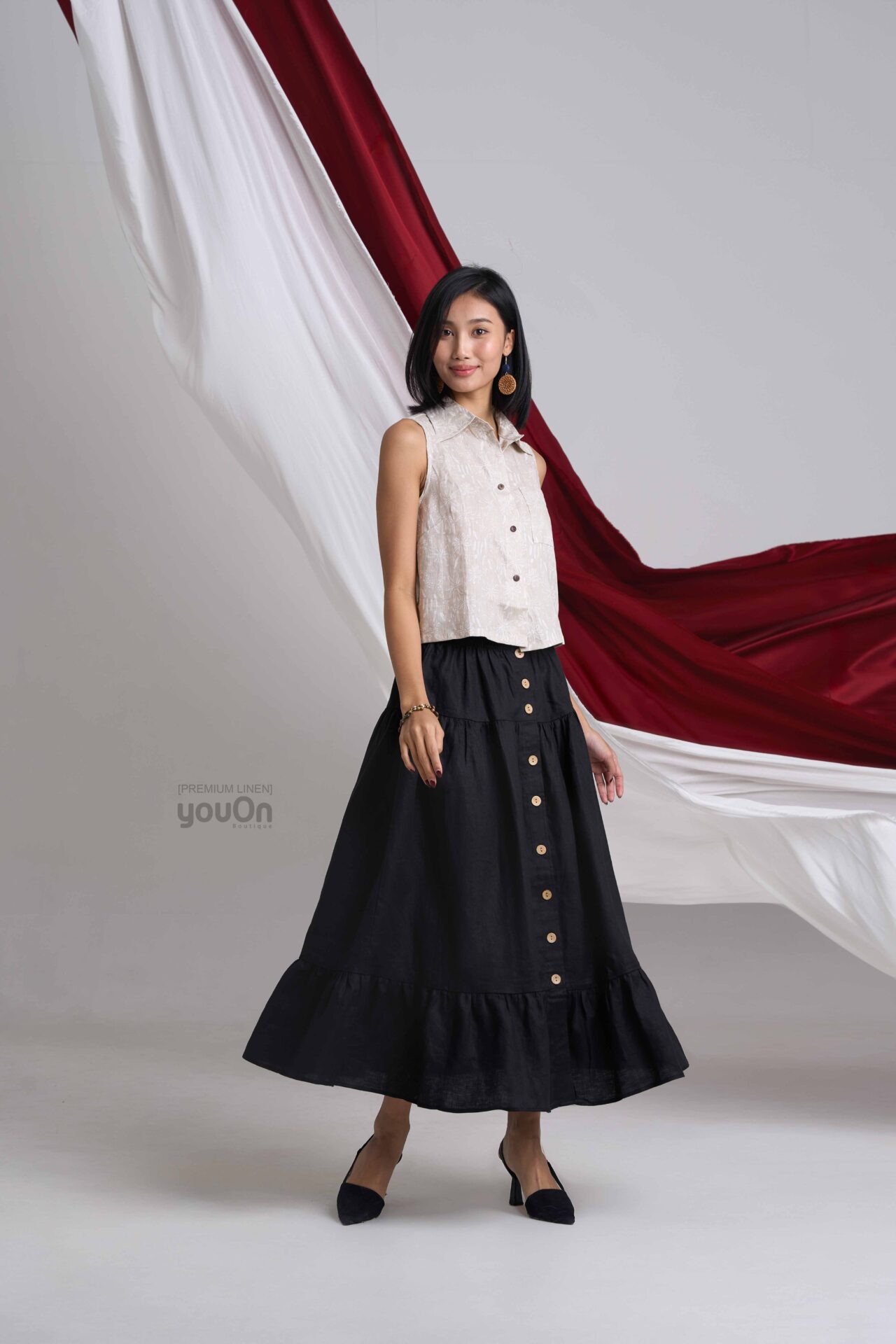 0492 Sweetheart Hoa trắng nền muối tiêu +0386 Garnet đen (1)