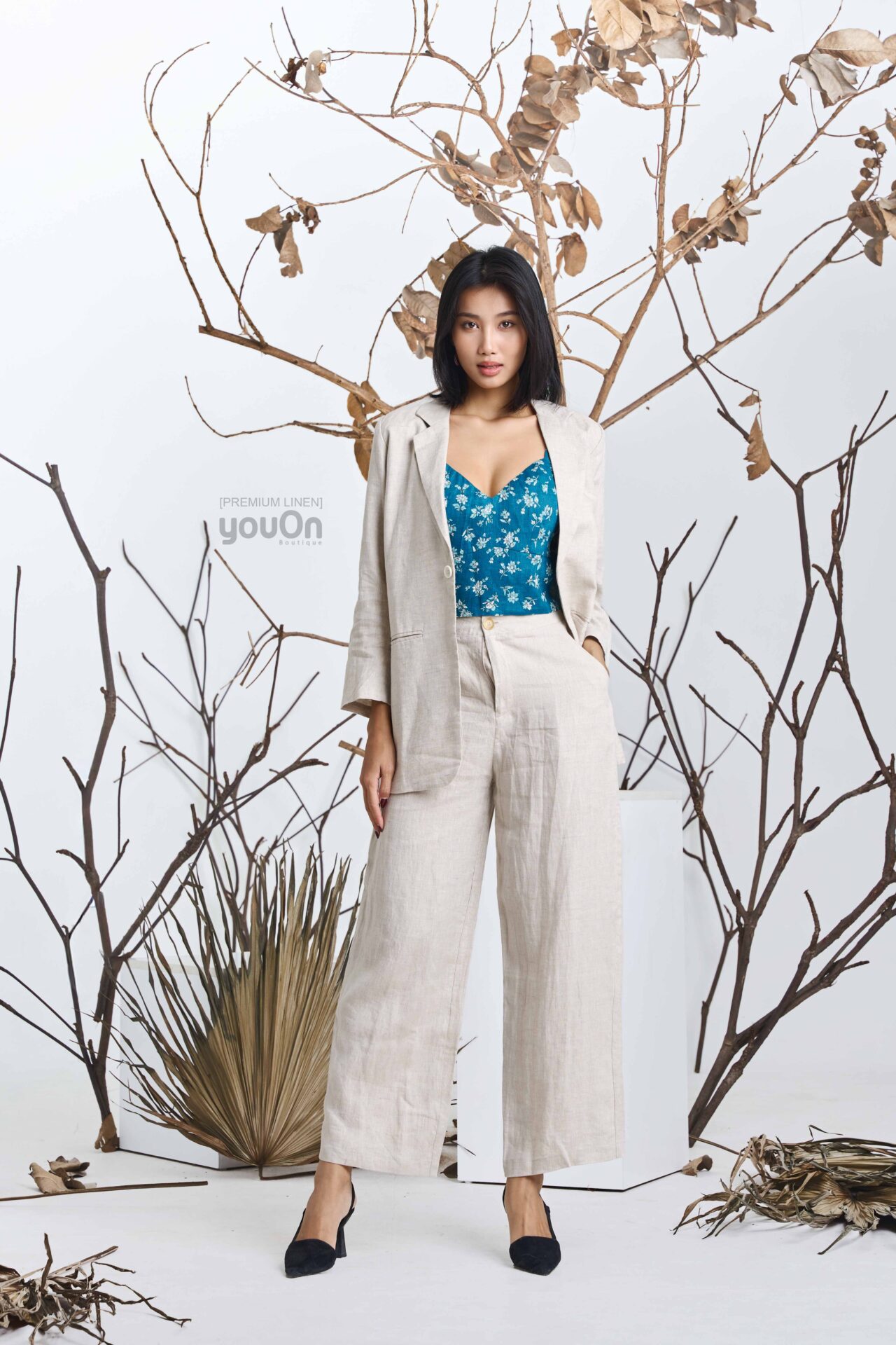 Blazer Era muối tiêu - Playful hoa trắng nền xanh Navy - Tricky muối tiêu (1)